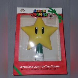 Super Mario 9in. Star Tree Topper. Led.